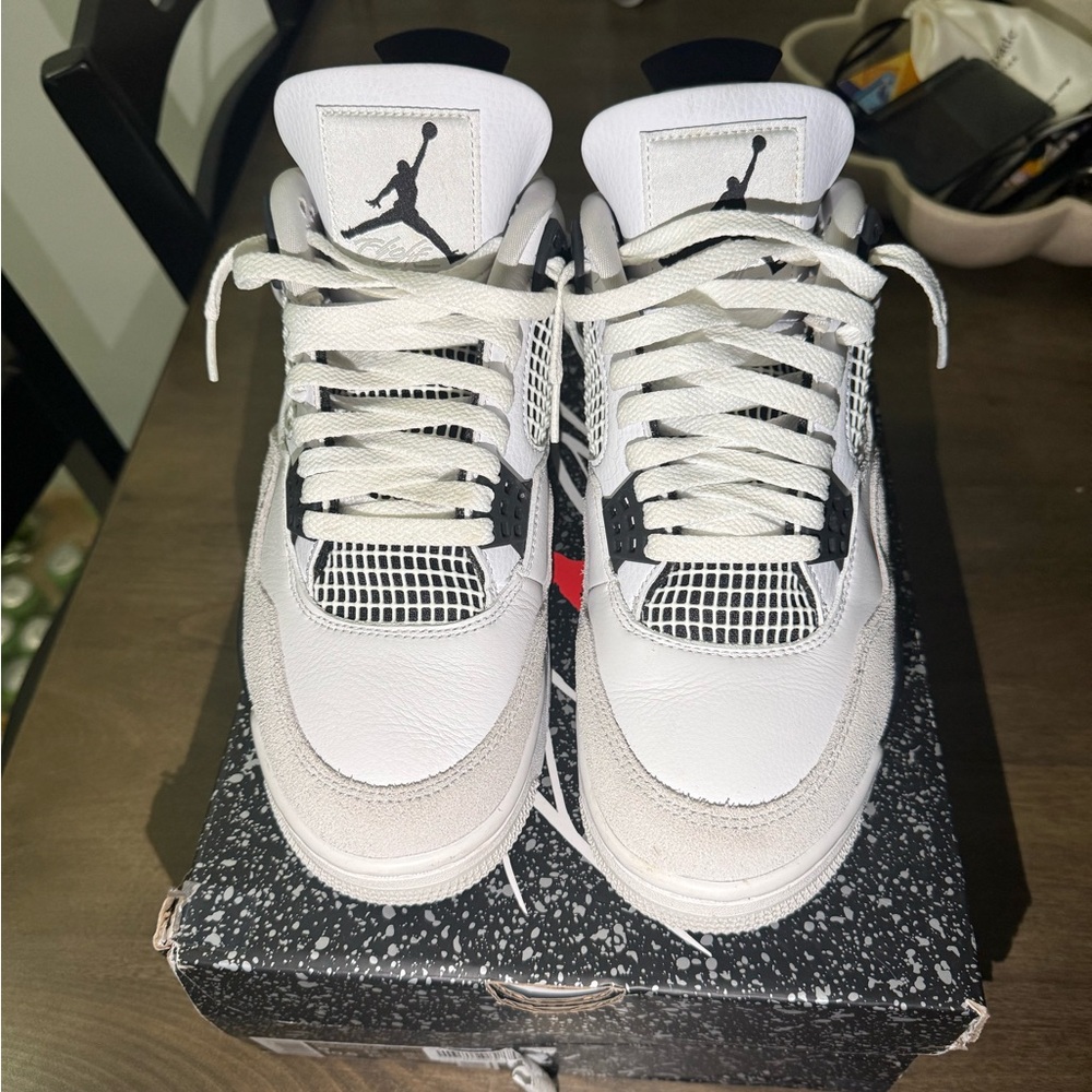 Size 9- Jordan 4 Military Black